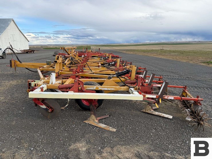 1995-haybuster-3200-image-4