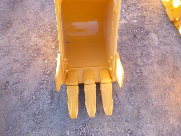 caterpillar-303-image-6