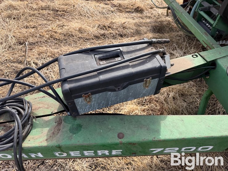 john-deere-7200-image-17