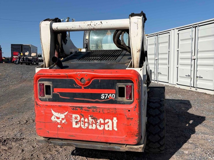 2018-bobcat-s740-image-4