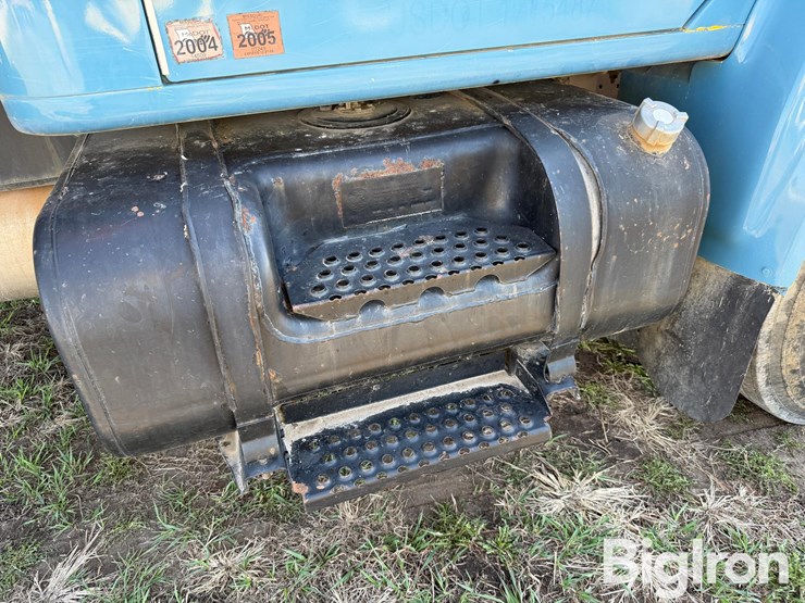 1998-international-4900-image-13