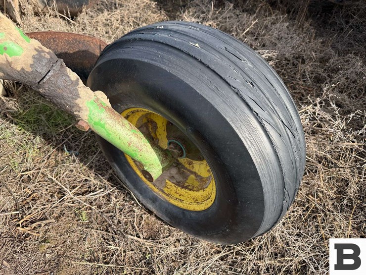 2007-john-deere-2700-image-30