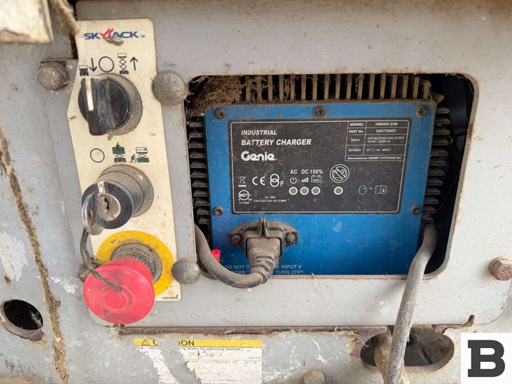 2008-skyjack-sjiii3219-image-8