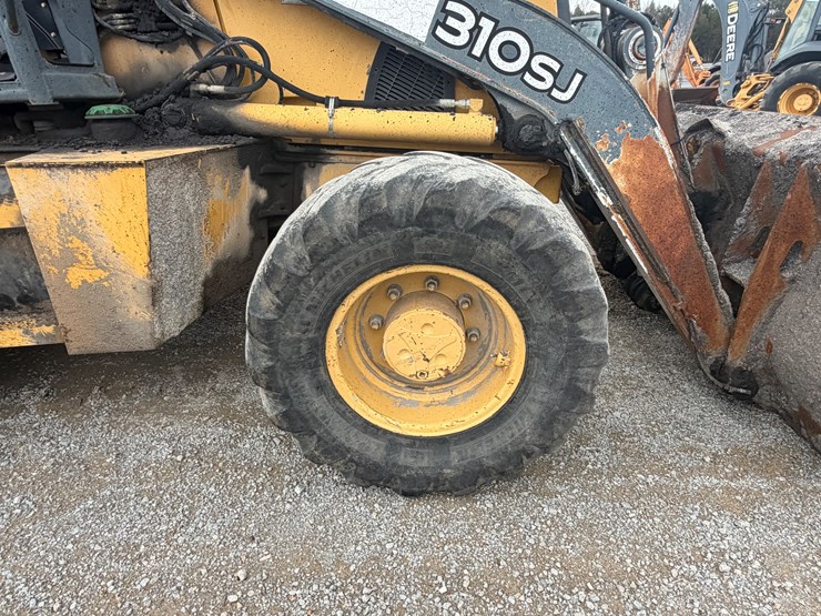 deere-310sj-image-10