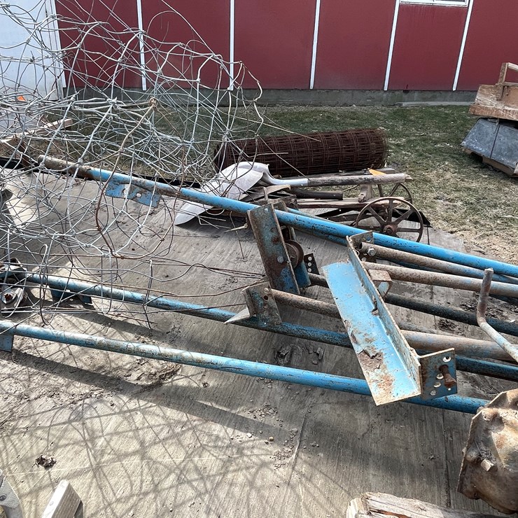 #7250 • Silo Unloader and Winches