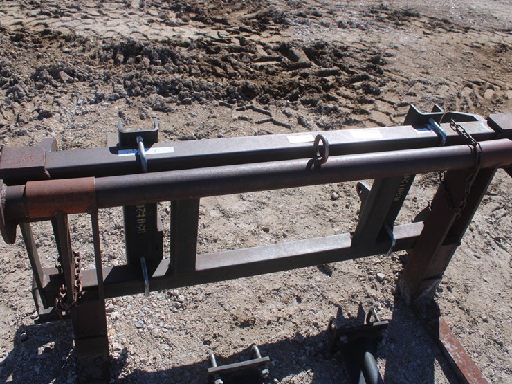 #2070-•-uro-or-bidirectional-mount-pallet-forks-image-7