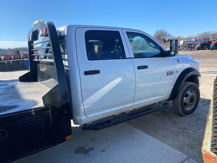 2012-dodge-ram-5500-image-24