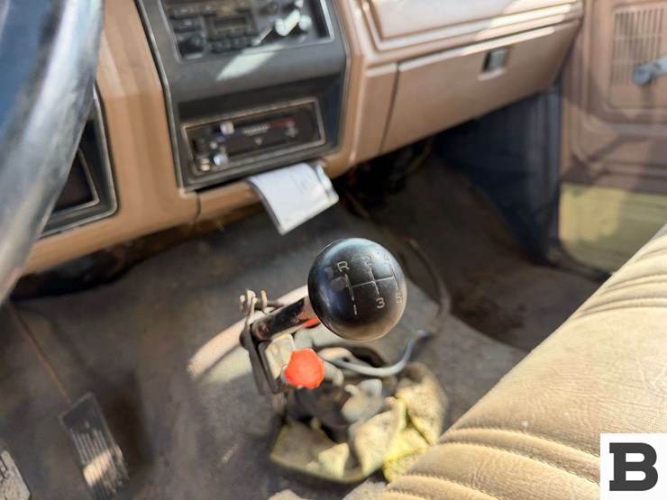 1993-ford-f700-image-35