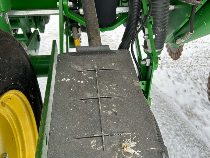 2021-john-deere-1795-image-9