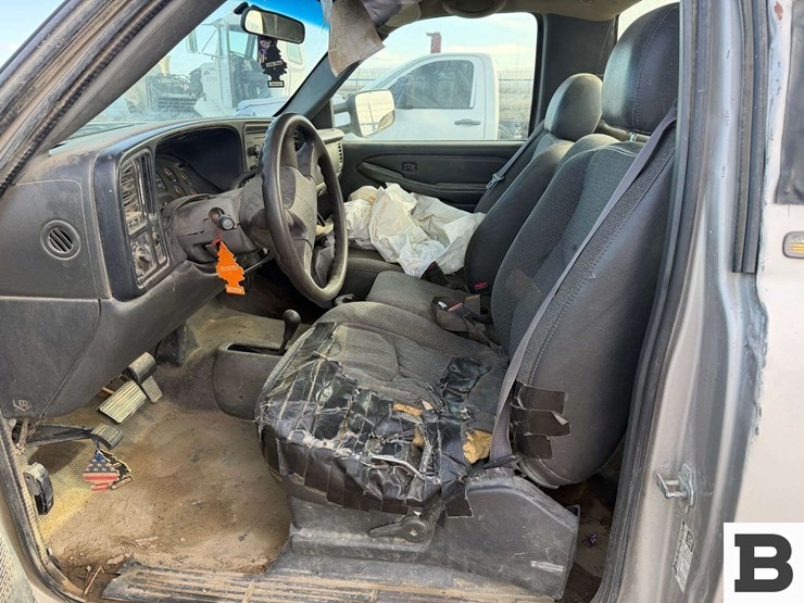 2005-chevrolet-silverado-3500-image-22