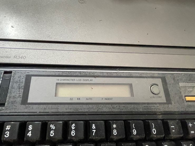 #7220-•-panasonic-electronic-typerwriter-image-10