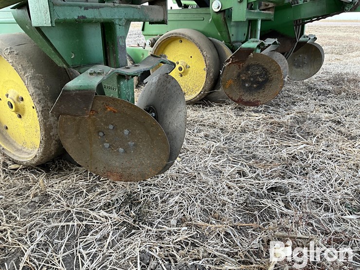 john-deere-7100-image-11