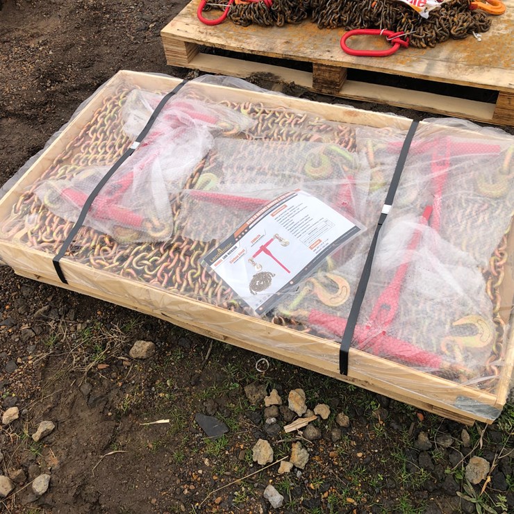 #25 • (10) CHAINS & (5) RATCHET BINDERS