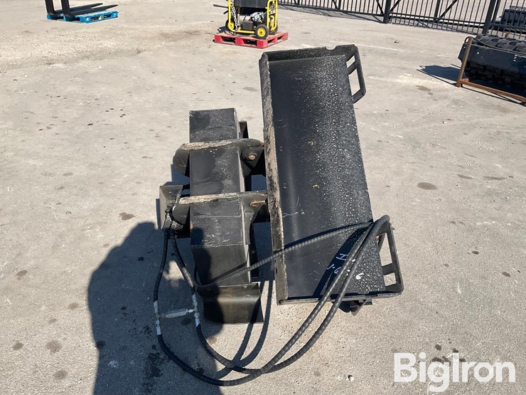 2025-massey-ferguson-730-image-8