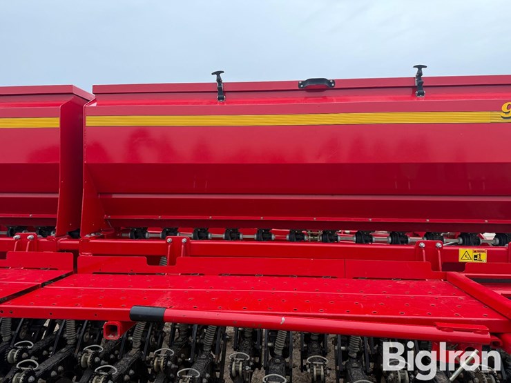 2014-sunflower-9435-40-image-20