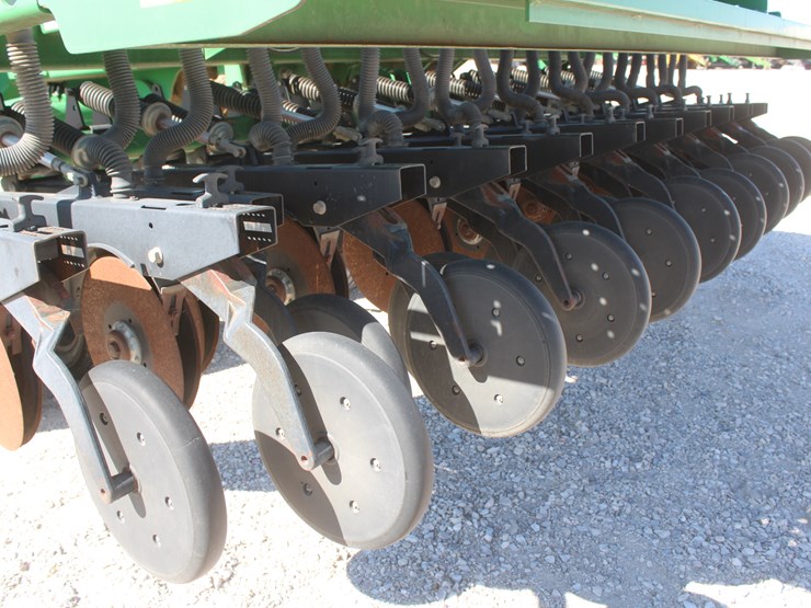 #1004-•-great-plains-3s-400d-solid-stand-grain-drill-image-45