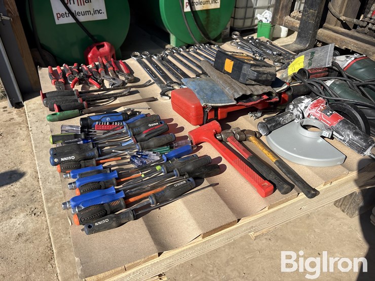 skid-of-shop-tools-image-5