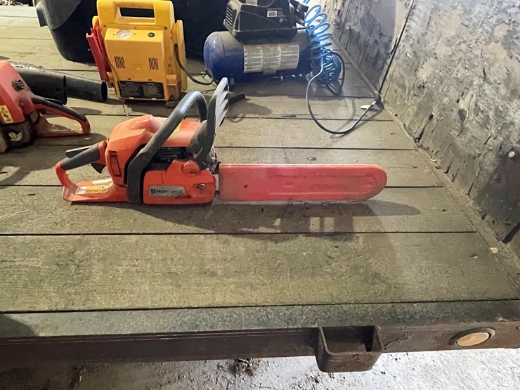 #7201-•-husqvarna-chain-saw-image-4