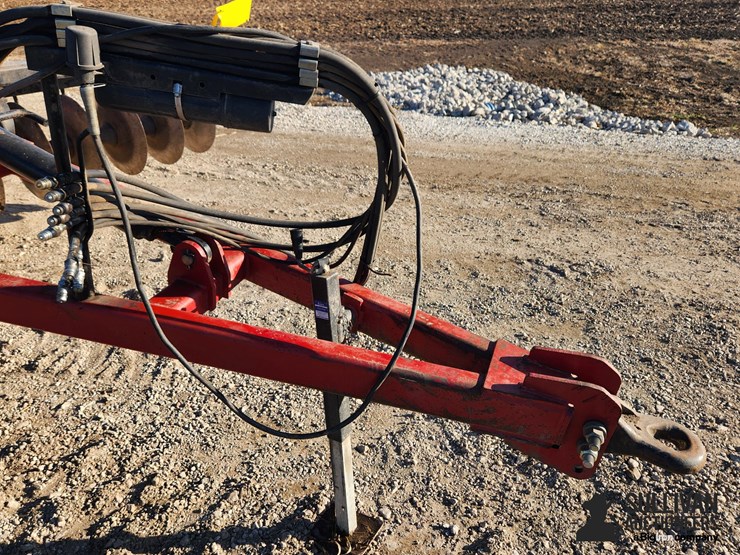 2011-case-ih-870-ecolo-tiger-9-shank-disk-ripper-image-16