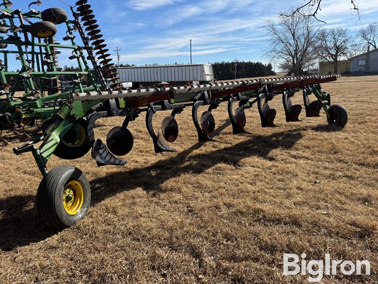 john-deere-2800-image-5