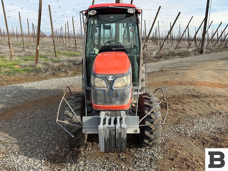 2014-kubota-m8540hd-image-9