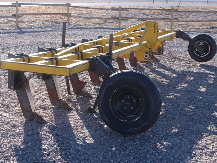 #2027-•-york-agri-products-20ft-inter-row-ripper-image-1