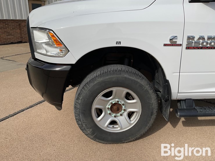 2017-dodge-2500-image-11