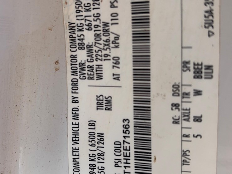 2017-ford-f550-image-21