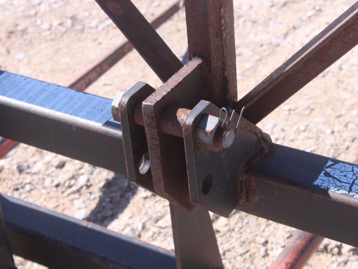 #2068-•-uro-attach-3-spear-hay-fork-with-48-inch-spikes-image-9