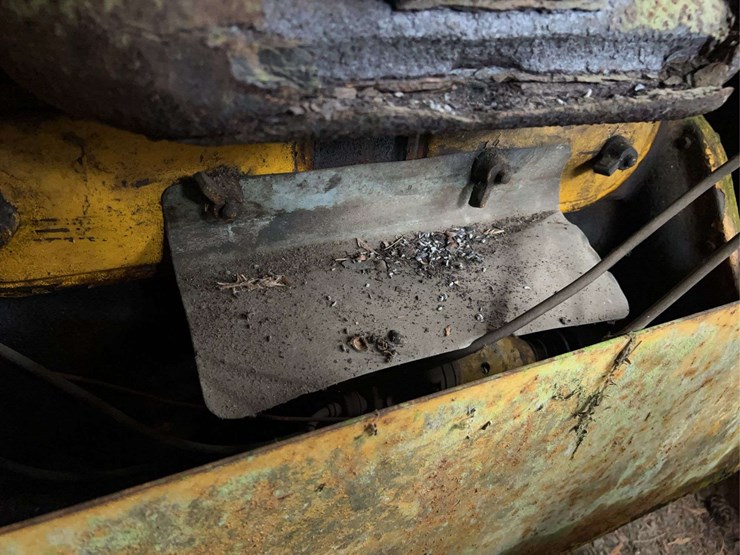 caterpillar-fifteen-image-14