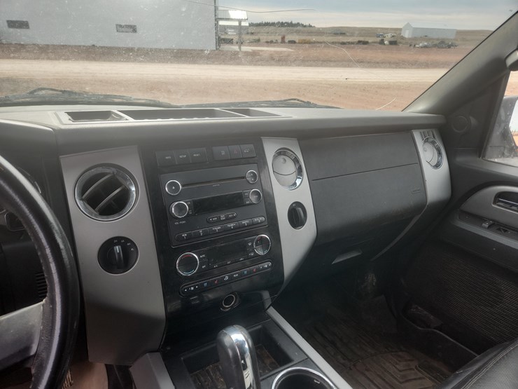 2011-ford-expedition-image-20