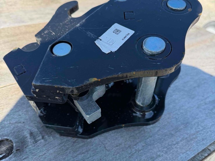 mini-excavator-coupler-image-1