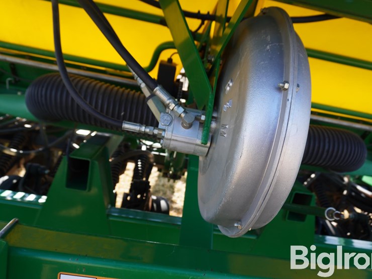 2004-john-deere-1690-ccs-image-12