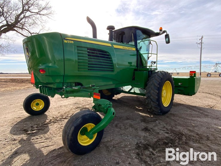 2015-john-deere-w235-image-5