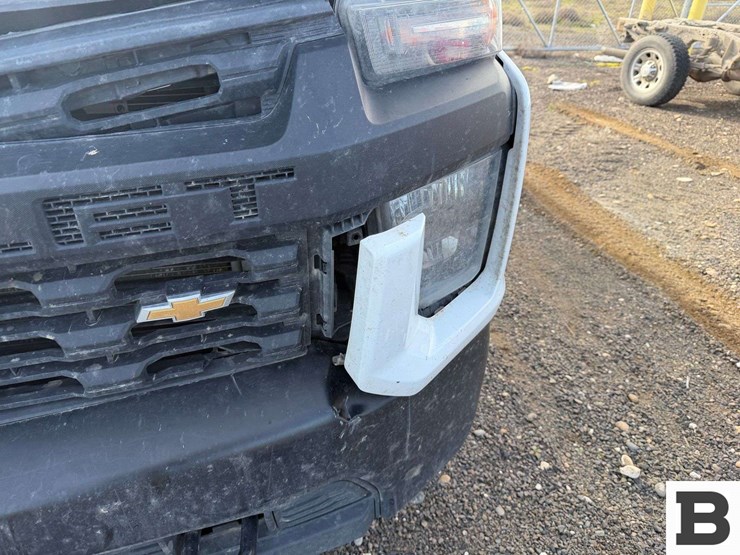 2023-chevrolet-silverado-3500-image-7