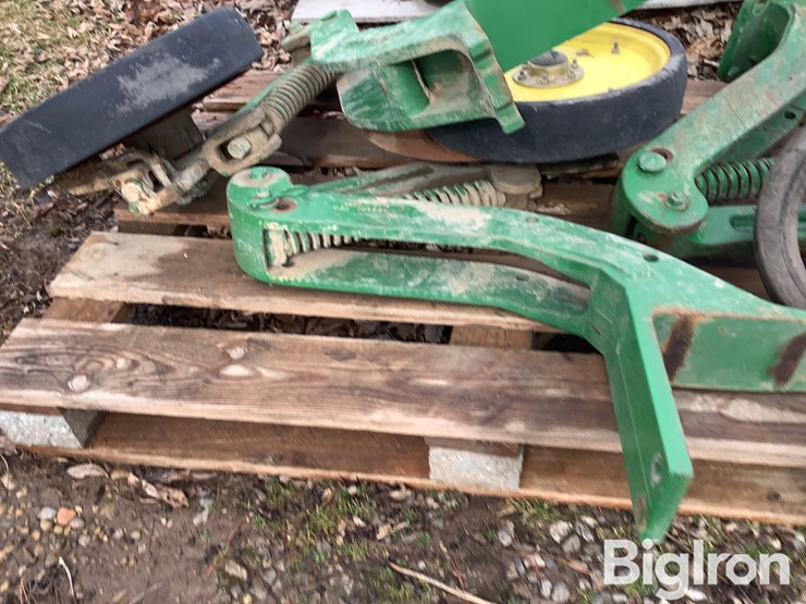 john-deere-1775-image-15