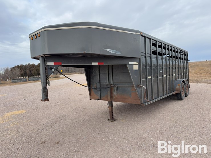 1999-titan-trailer-image-1