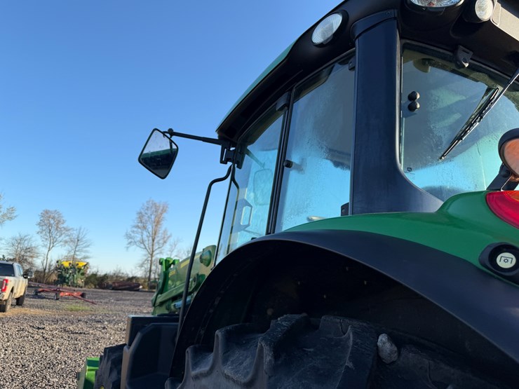 2017-john-deere-6120m-image-22