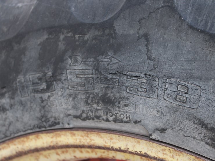 #1012-•-case-2390-tractor-image-45