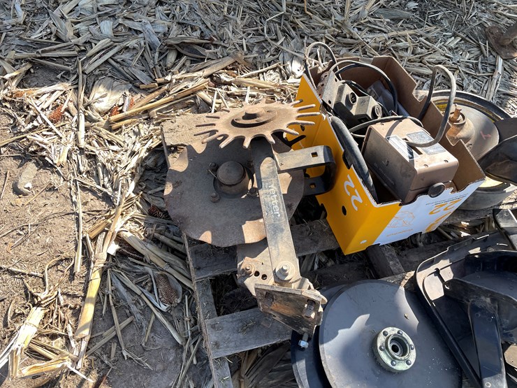 john-deere-7000-image-44