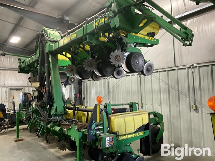 john-deere-1720-image-8