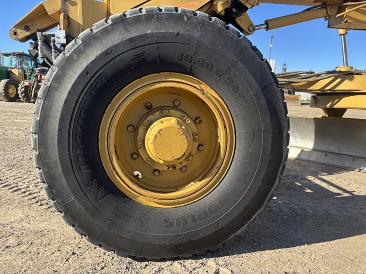 caterpillar-143h-image-32