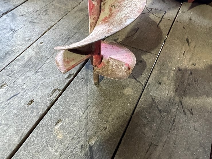 #7205-•-earthquake-hole-auger-image-17