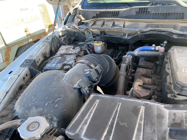 2012-dodge-ram-5500-image-34