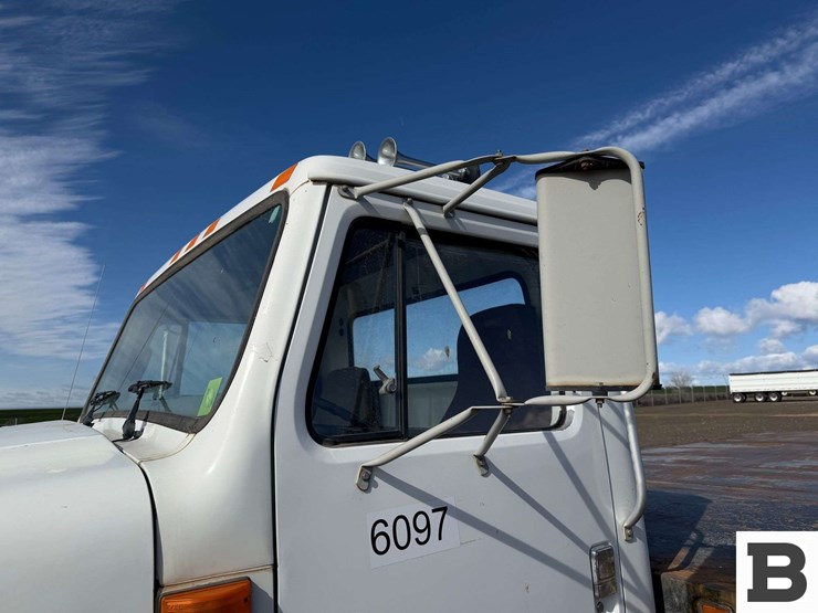 1998-international-4900-image-12