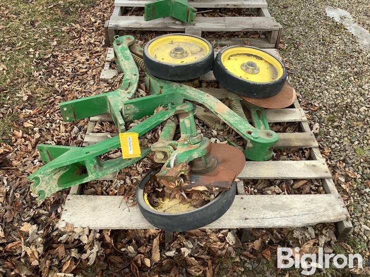 john-deere-1775-image-3