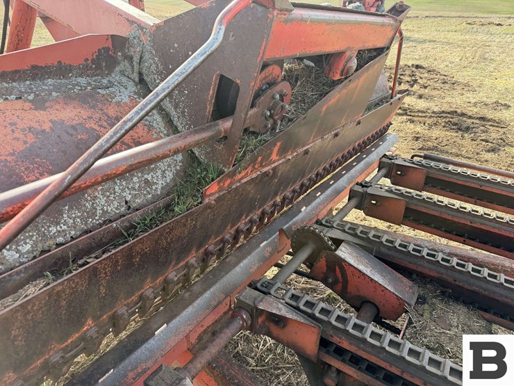 hesston-38-bale-feeder---davenport,-wa-image-14