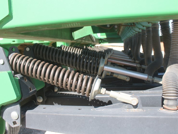 #1004-•-great-plains-3s-400d-solid-stand-grain-drill-image-47
