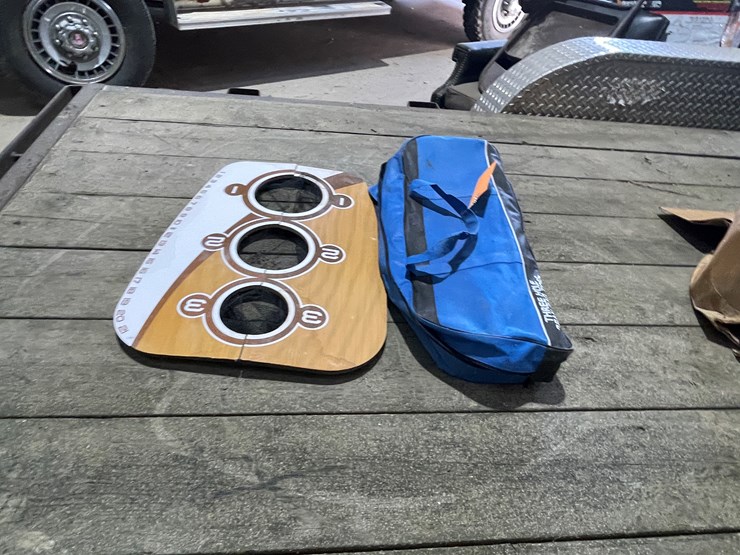 #7228-•-3-hole-bean-bag-toss-game-image-5