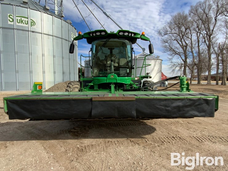 2015-john-deere-w235-image-2